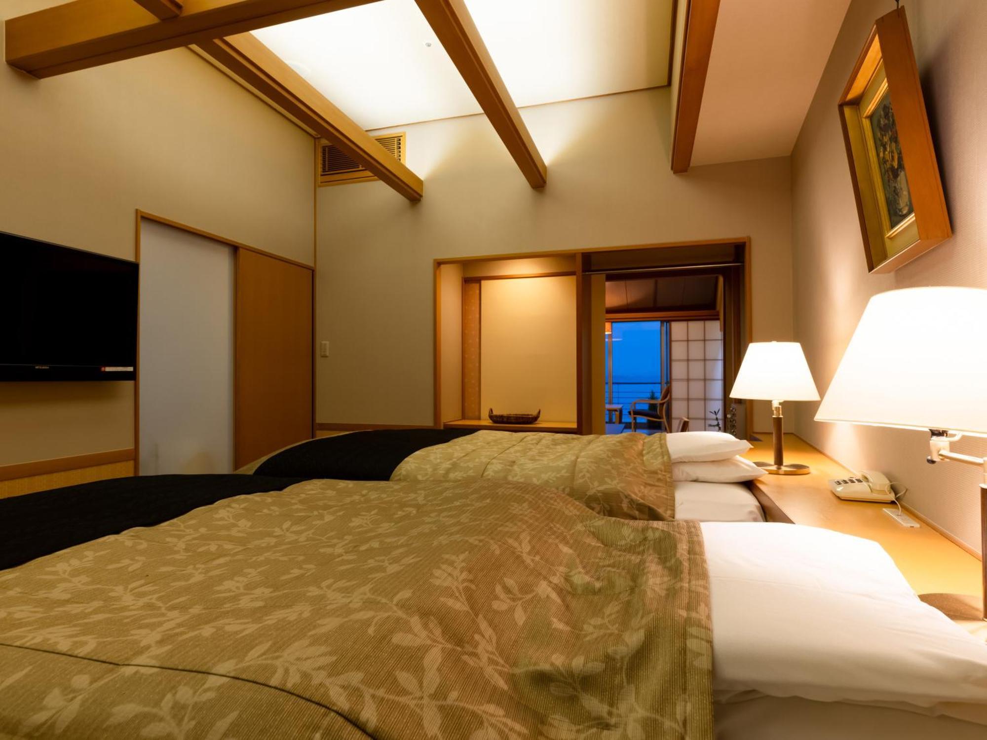 Apa Hotel & Resort Kaga Katayamazu Onsen Kasuikyo Kültér fotó