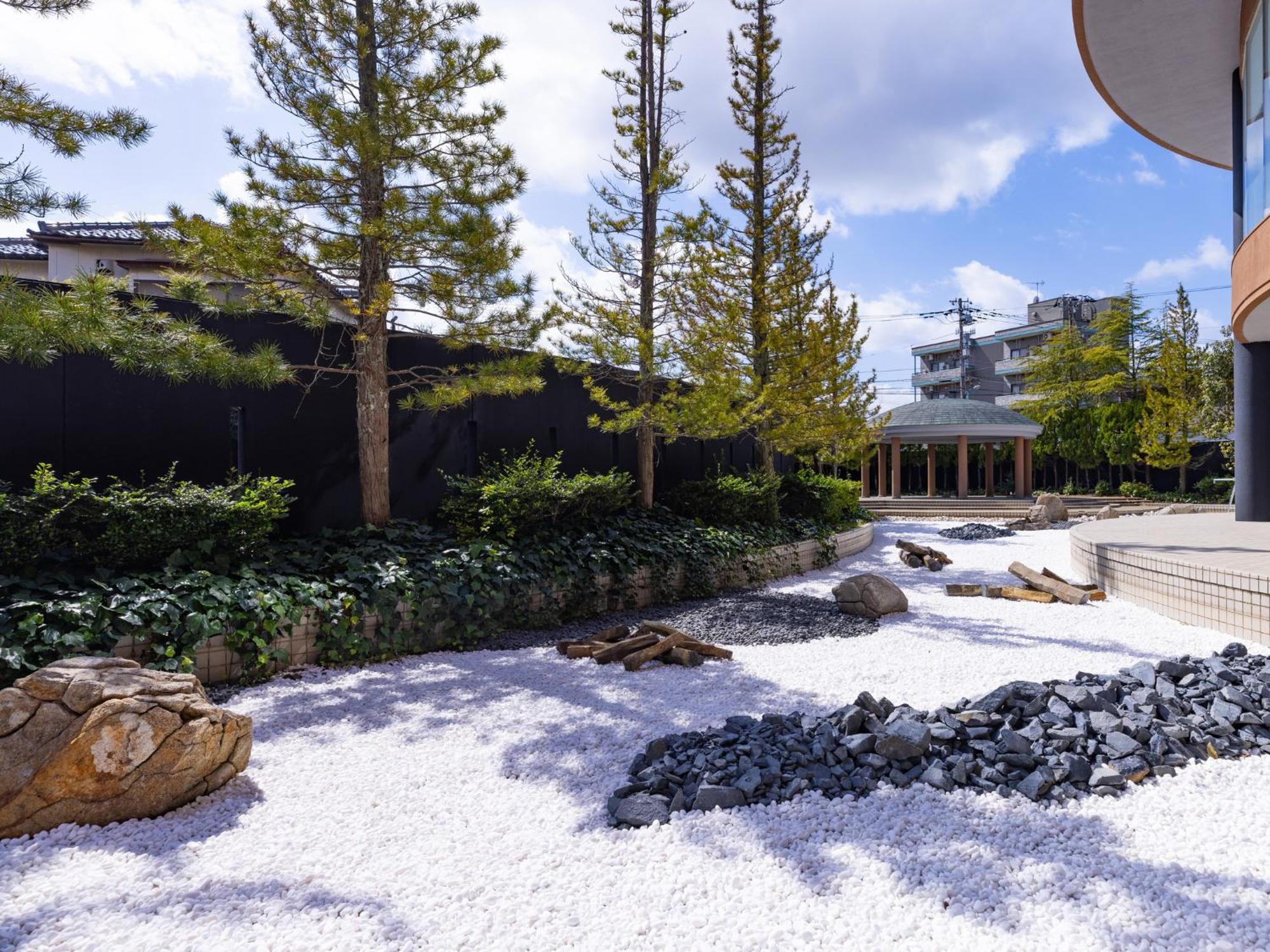 Apa Hotel & Resort Kaga Katayamazu Onsen Kasuikyo Kültér fotó
